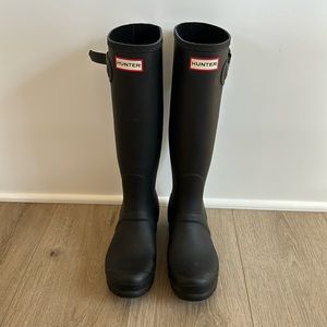 Hunter Rain Boots, Women's Original Tall Rain Boots, size 7, Matte Black